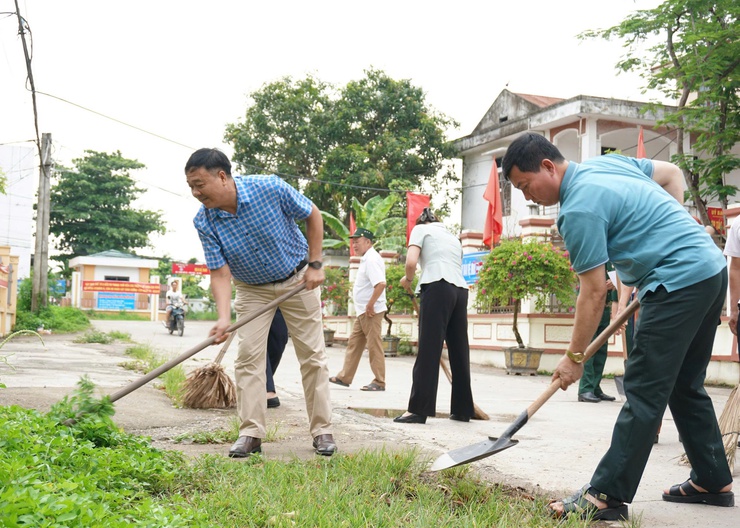 Xã Hòa Phú phát động phong trào “Toàn dân chung tay bảo vệ môi trường, vì Thủ đô Xanh – Sạch – Đẹp”- Ảnh 8.