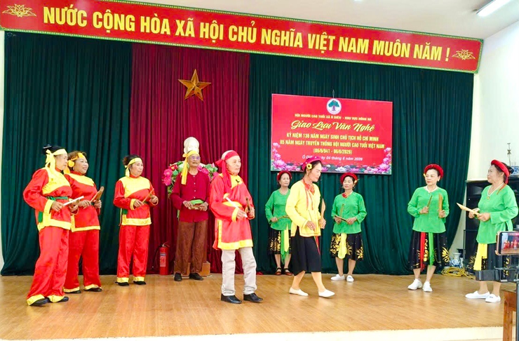 Chương trình giao lưu văn hóa, văn nghệ Người cao tuổi Khu vực Hồng Hà- Ảnh 2.
