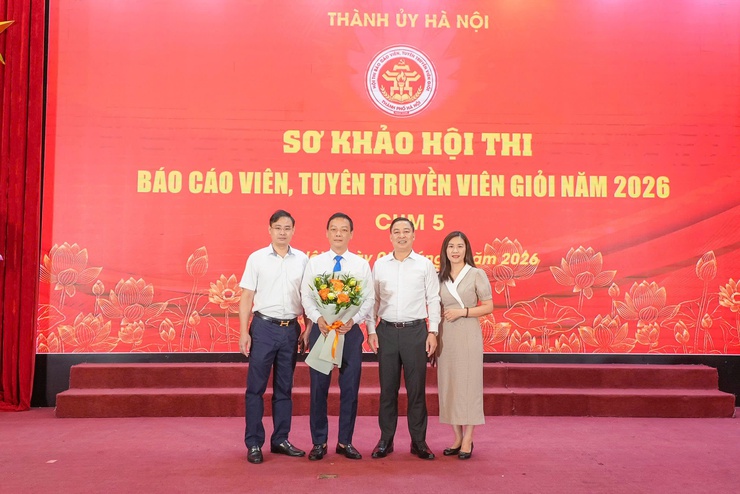Đảng uỷ Phường Phúc Lợi đạt giải Ba Hội thi Báo cáo viên, Tuyên truyền viên giỏi thành phố năm 2026 - Vòng sơ khảo cụm thi đua số 5- Ảnh 3.