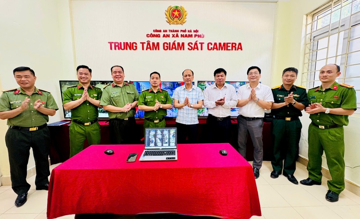 Nam Phù khai trương Trung tâm giám sát Camera an ninh: Xây dựng “lá chắn số” bảo vệ cuộc sống bình yên - Ảnh 7.
