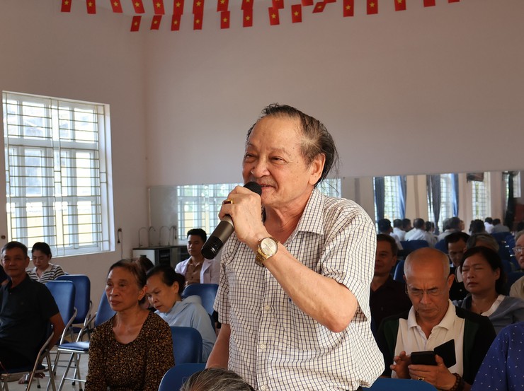 Các đại biểu HĐND phường tiếp xúc cử tri tại đơn vị bầu cử số 6 trước kỳ họp thứ Ba HĐND phường nhiệm kỳ 2026 - 2031- Ảnh 7.