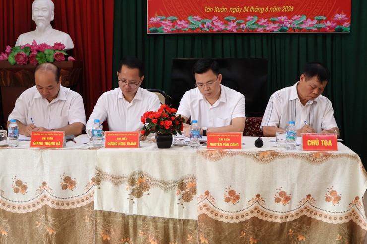 Tổ đại biểu đơn vị bầu cử số 5 HĐND phường Đông Ngạc tiếp xúc cử tri trước kỳ họp thường lệ giữa năm 2026- Ảnh 7.