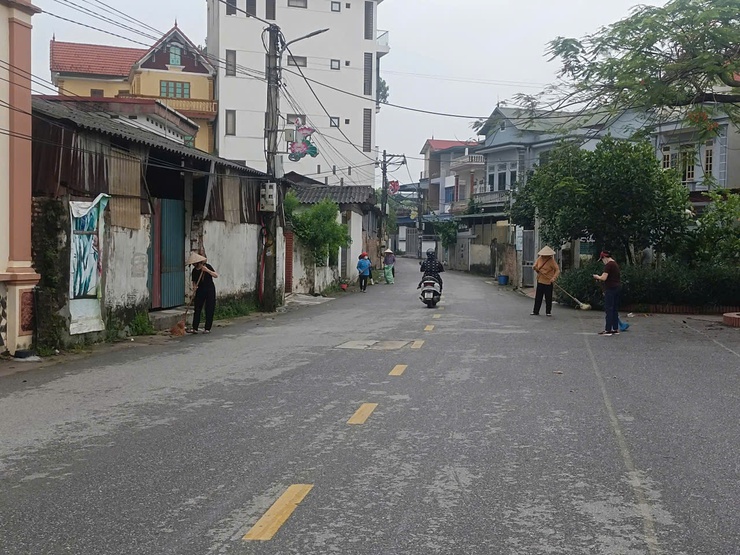 Xã Thiên Lộc ra quân hưởng ứng phong trào "Toàn dân chung tay bảo vệ môi trường, vì Thủ đô Xanh – Sạch – Đẹp" với chủ đề Hà Nội chung tay hành động vì không khí sạch và giao thông xanh.- Ảnh 14.