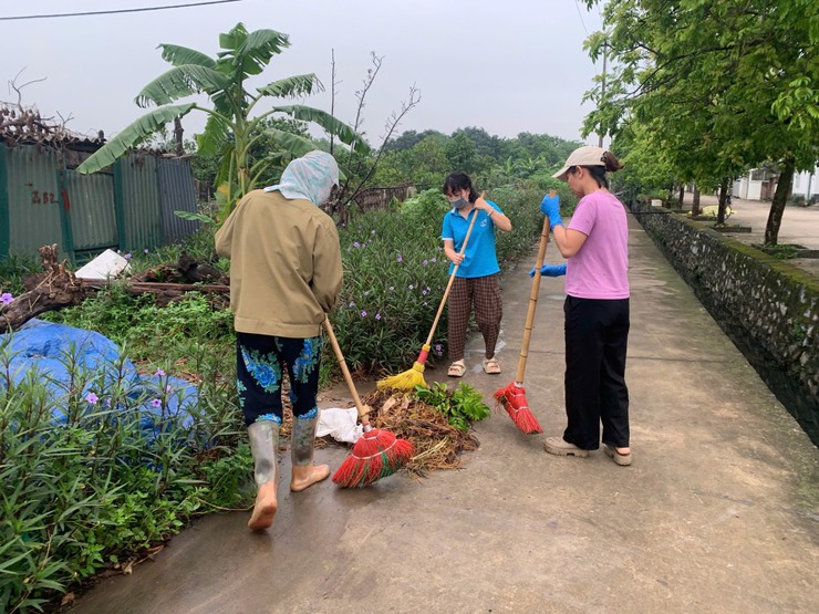 Xã Thiên Lộc ra quân hưởng ứng phong trào "Toàn dân chung tay bảo vệ môi trường, vì Thủ đô Xanh – Sạch – Đẹp" với chủ đề Hà Nội chung tay hành động vì không khí sạch và giao thông xanh.- Ảnh 16.