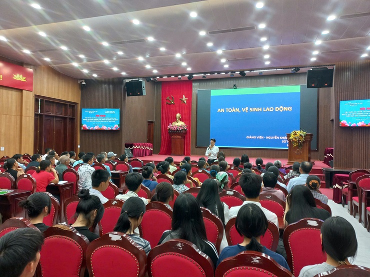 Phường Chương Mỹ tổ chức tập huấn nâng cao nhận thức về an toàn, vệ sinh lao động cho người lao động không làm theo hợp đồng lao động năm 2026- Ảnh 1.