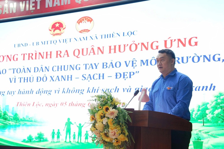 Xã Thiên Lộc ra quân hưởng ứng phong trào "Toàn dân chung tay bảo vệ môi trường, vì Thủ đô Xanh – Sạch – Đẹp" với chủ đề Hà Nội chung tay hành động vì không khí sạch và giao thông xanh.- Ảnh 7.
