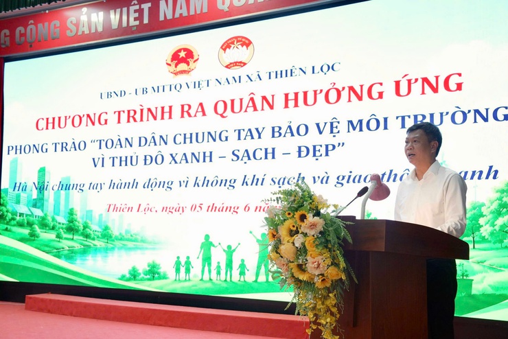 Xã Thiên Lộc ra quân hưởng ứng phong trào "Toàn dân chung tay bảo vệ môi trường, vì Thủ đô Xanh – Sạch – Đẹp" với chủ đề Hà Nội chung tay hành động vì không khí sạch và giao thông xanh.- Ảnh 9.