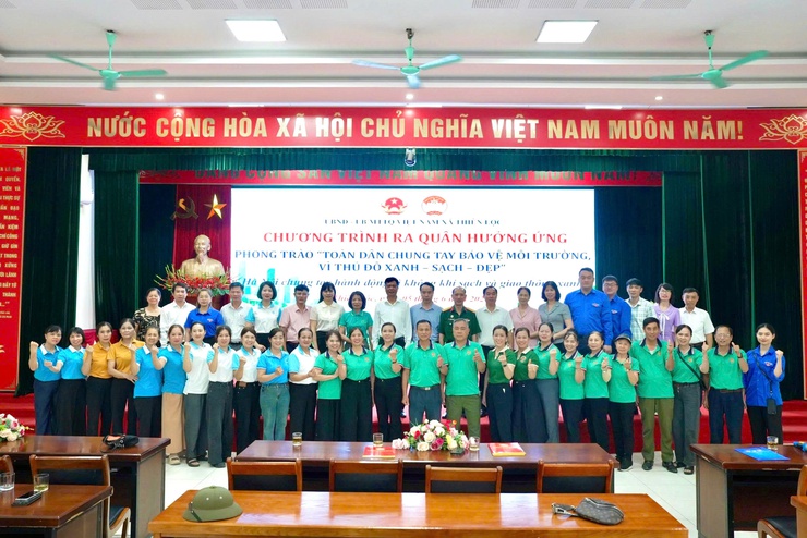Xã Thiên Lộc ra quân hưởng ứng phong trào "Toàn dân chung tay bảo vệ môi trường, vì Thủ đô Xanh – Sạch – Đẹp" với chủ đề Hà Nội chung tay hành động vì không khí sạch và giao thông xanh.- Ảnh 12.