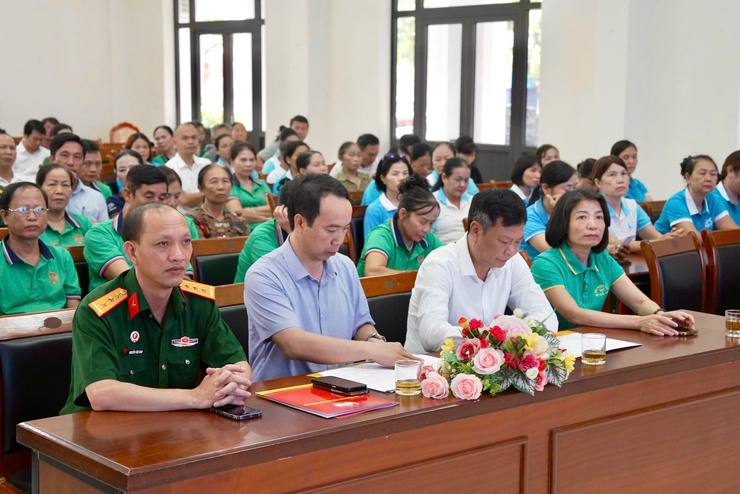 Xã Thiên Lộc ra quân hưởng ứng phong trào "Toàn dân chung tay bảo vệ môi trường, vì Thủ đô Xanh – Sạch – Đẹp" với chủ đề Hà Nội chung tay hành động vì không khí sạch và giao thông xanh.- Ảnh 3.