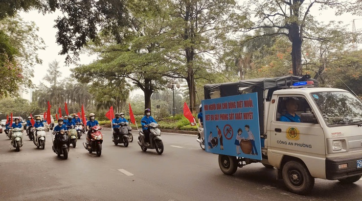 Phường Phú Thượng phát động chiến dịch vệ sinh môi trường hưởng ứng ngày ASEAN phòng, chống sốt xuất huyết năm 2026- Ảnh 9.