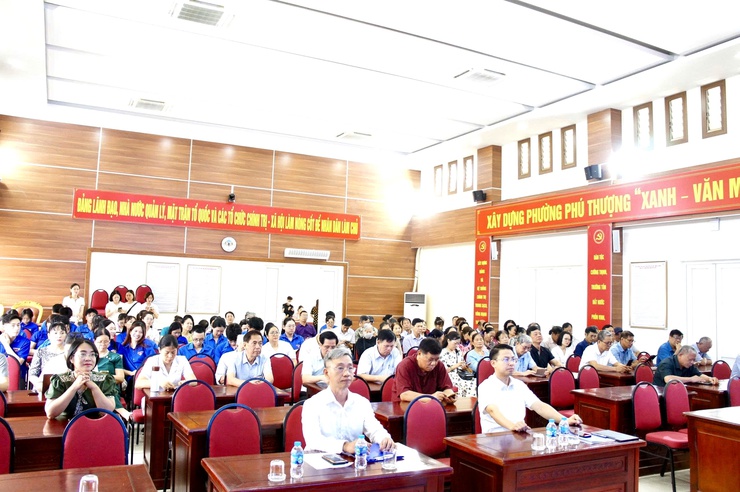 Phường Phú Thượng phát động chiến dịch vệ sinh môi trường hưởng ứng ngày ASEAN phòng, chống sốt xuất huyết năm 2026- Ảnh 1.
