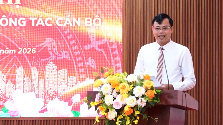 XÃ DÂN HÒA TỔ CHỨC HỘI NGHỊ CÔNG BỐ VÀ TRAO QUYẾT ĐỊNH VỀ CÔNG TÁC CÁN BỘ- Ảnh 7.