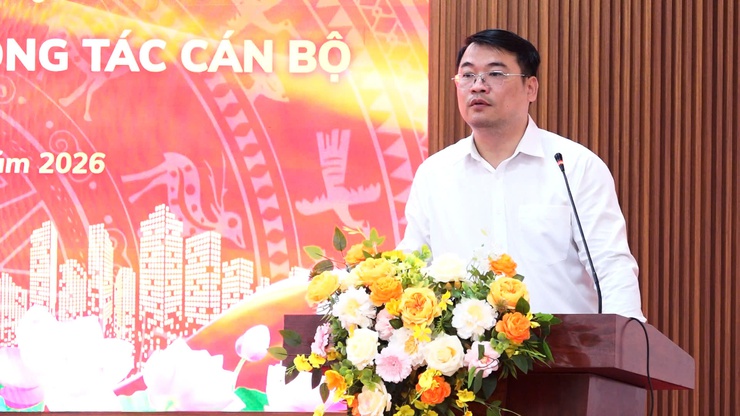 XÃ DÂN HÒA TỔ CHỨC HỘI NGHỊ CÔNG BỐ VÀ TRAO QUYẾT ĐỊNH VỀ CÔNG TÁC CÁN BỘ- Ảnh 2.