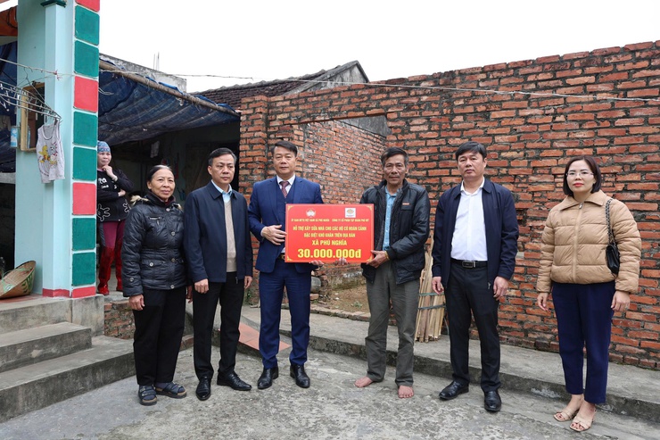 Chung tay dựng xây những mái ấm nghĩa tình- Ảnh 2.