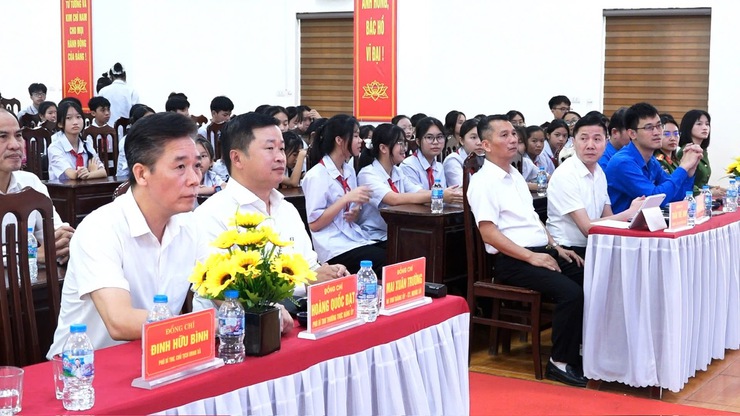 ĐOÀN XÃ DÂN HÒA TỔ CHỨC LỄ RA QUÂN CHIẾN DỊCH THANH NIÊN TÌNH NGUYỆN HÈ NĂM 2026- Ảnh 3.