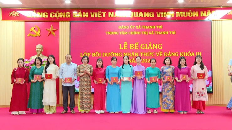 138 học viên hoàn thành lớp bồi dưỡng nhận thức về Đảng khóa III năm 2026- Ảnh 7.