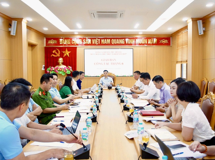 Ban chỉ đạo thực hiện Nghị quyết số 57 Phường Phú Thượng đánh giá kết quả 6 tháng đầu năm, triển khai nhiệm vụ trọng tâm 6 tháng cuối năm 2026- Ảnh 1.