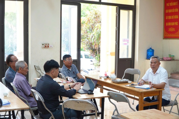 DÂN HÒA: 2 TỔ CÔNG TÁC ĐẶC BIỆT RA QUÂN THÁO GỠ CÁC ĐIỂM NGHẼN GIẢI PHÓNG MẶT BẰNG DỰ ÁN KHU ĐÔ THỊ THỂ THAO OLYMPIC TẠI THÔN CHÂU MAI VÀ TỪ CHÂU- Ảnh 4.