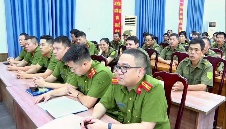 UBND xã Hát Môn dự hội nghị trực tuyến Ban chỉ đạo phòng, chống ma túy thành phố và ra quân hưởng ứng Tháng phòng, chống ma túy năm 2026- Ảnh 2.