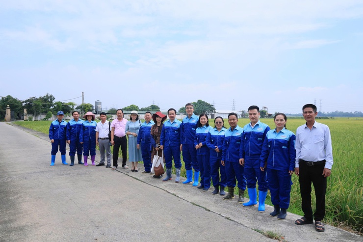HỘI NÔNG DÂN THÀNH PHỐ HÀ NỘI TỔ CHỨC THĂM QUAN, HỌC TẬP MÔ HÌNH KINH TẾ TIÊU BIỂU TẠI XÃ THƯ LÂM- Ảnh 11.