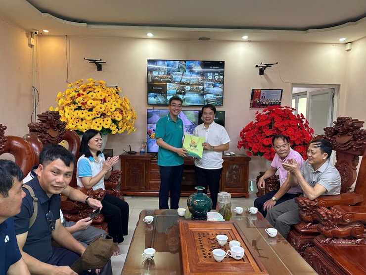 HỘI NÔNG DÂN THÀNH PHỐ HÀ NỘI TỔ CHỨC THĂM QUAN, HỌC TẬP MÔ HÌNH KINH TẾ TIÊU BIỂU TẠI XÃ THƯ LÂM- Ảnh 1.
