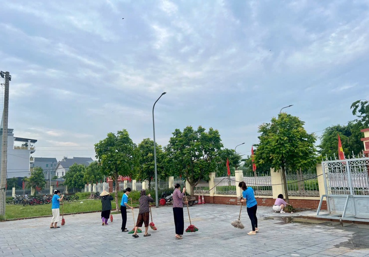 Xã Vĩnh Thanh ra quân hưởng ứng phong trào "Toàn dân chung tay bảo vệ môi trường vì Thủ đô xanh - sạch - đẹp"- Ảnh 11.