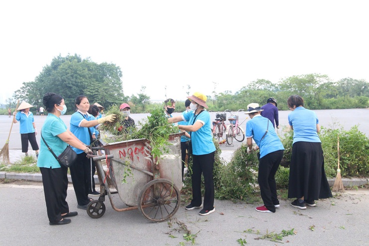 Phường Thanh Liệt ra quân hưởng ứng phong trào “Toàn dân chung tay bảo vệ môi trường, vì Thủ đô xanh - sạch - đẹp”- Ảnh 13.