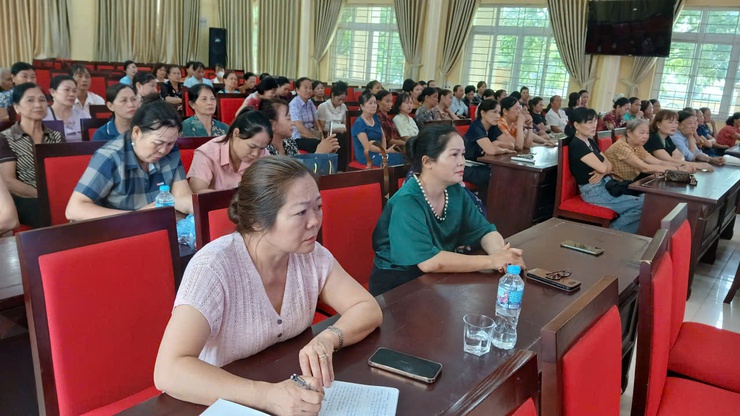 Hòa Lạc: Tuyên truyền tác hại của rác thải; hướng dẫn phân loại, xử lý, tái chế rác thải tại hộ gia đình- Ảnh 2.