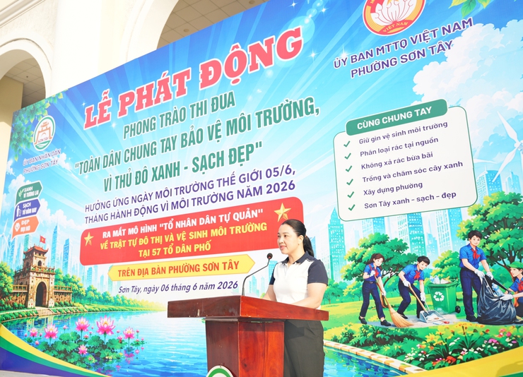 PHƯỜNG SƠN TÂY PHÁT ĐỘNG PHONG TRÀO THI ĐUA BẢO VỆ MÔI TRƯỜNG, TRAO QUÀ AN SINH XÃ HỘI VÀ RA QUÂN VỆ SINH ĐÔ THỊ- Ảnh 1.