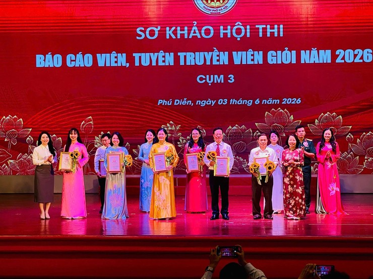 Đại diện phường Xuân Đỉnh đạt giải tại Hội thi báo cáo viên giỏi thành phố Hà Nội cụm 3- Ảnh 1.