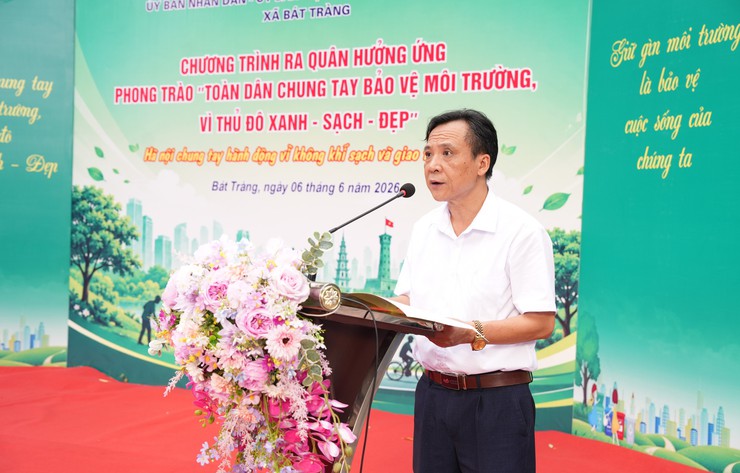 Xã Bát Tràng ra quân hưởng ứng phong trào thi đua "Toàn dân chung tay bảo vệ môi trường vì Thủ đô Xanh - Sạch - Đẹp"- Ảnh 2.