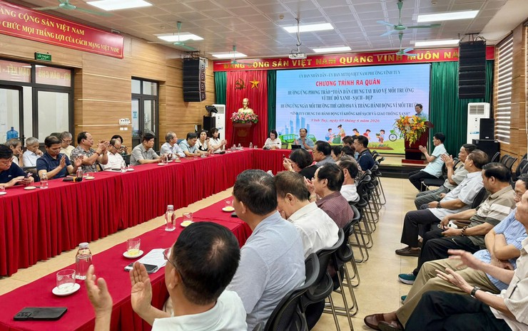 Phường Vĩnh Tuy ra quân hưởng ứng phong trào bảo vệ môi trường- Ảnh 3.