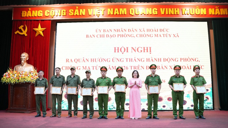 Hoài Đức ra quân hưởng ứng Tháng hành động phòng, chống ma túy năm 2026: Chung tay xây dựng địa bàn không ma túy- Ảnh 7.