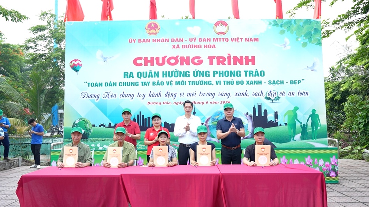 Lễ ra quân hưởng ứng phong trào thi đua “Toàn dân chung tay bảo vệ môi trường, vì Thủ đô xanh - sạch - đẹp” năm 2026- Ảnh 6.