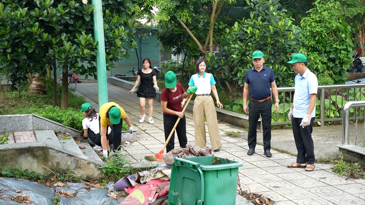 Lễ ra quân hưởng ứng phong trào thi đua “Toàn dân chung tay bảo vệ môi trường, vì Thủ đô xanh - sạch - đẹp” năm 2026- Ảnh 14.