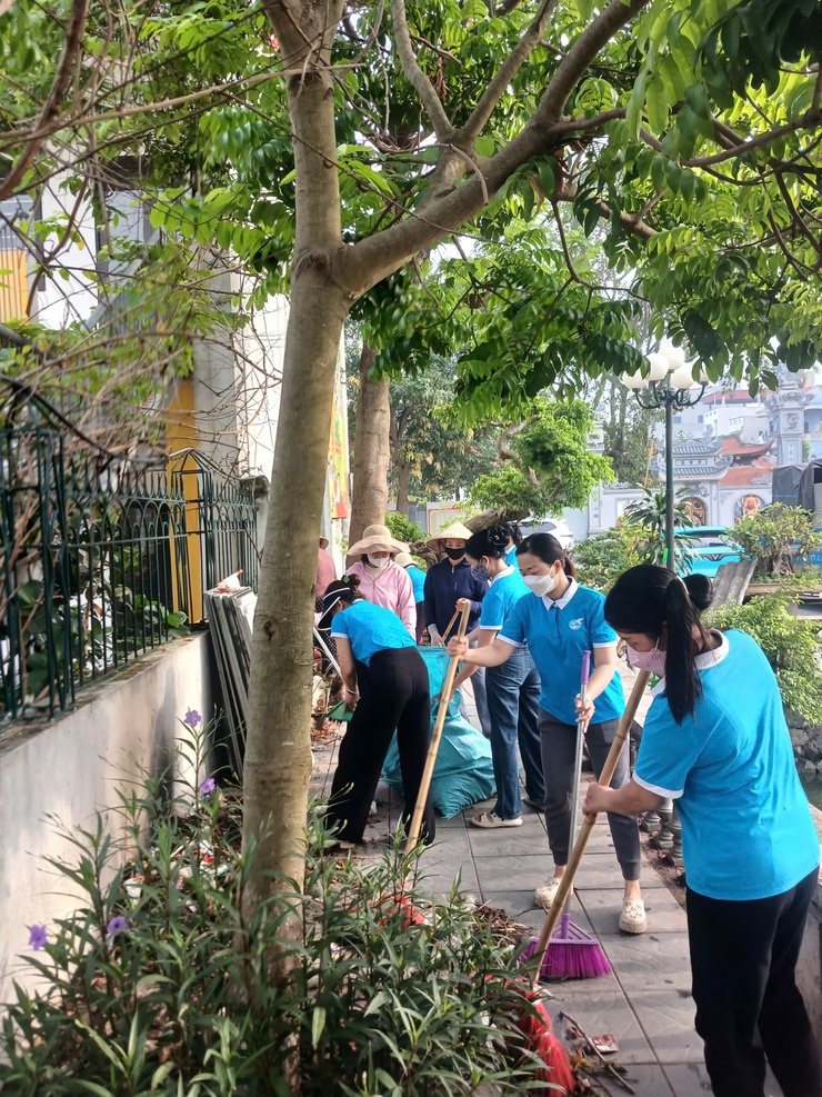 Xã Vĩnh Thanh ra quân hưởng ứng phong trào "Toàn dân chung tay bảo vệ môi trường vì Thủ đô xanh - sạch - đẹp"- Ảnh 9.