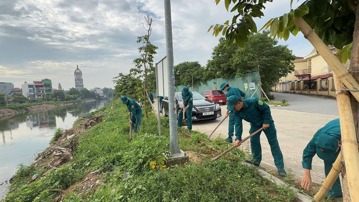 MTTQ XÃ VÂN ĐÌNH RA QUÂN HƯỞNG ỨNG PHONG TRÀO “TOÀN DÂN CHUNG TAY BẢO VỆ MÔI TRƯỜNG, VÌ THỦ ĐÔ XANH - SẠCH - ĐẸP”- Ảnh 5.