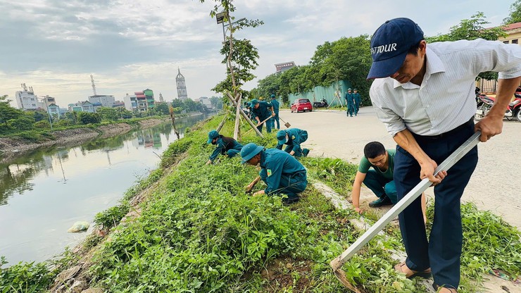 MTTQ XÃ VÂN ĐÌNH RA QUÂN HƯỞNG ỨNG PHONG TRÀO “TOÀN DÂN CHUNG TAY BẢO VỆ MÔI TRƯỜNG, VÌ THỦ ĐÔ XANH - SẠCH - ĐẸP”- Ảnh 7.