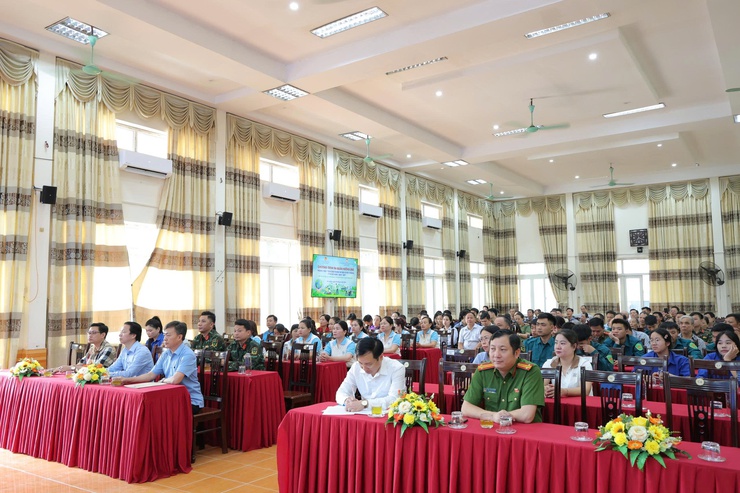 Phú Nghĩa ra quân hưởng ứng phong trào “Toàn dân chung tay bảo vệ môi trường, vì Thủ đô xanh - sạch - đẹp”- Ảnh 1.
