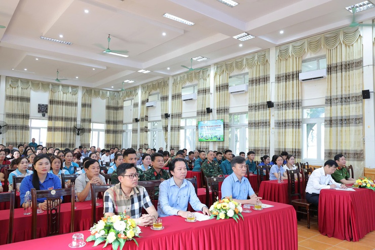 Phú Nghĩa ra quân hưởng ứng phong trào “Toàn dân chung tay bảo vệ môi trường, vì Thủ đô xanh - sạch - đẹp”- Ảnh 2.