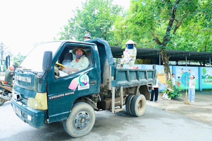 Phú Nghĩa ra quân hưởng ứng phong trào “Toàn dân chung tay bảo vệ môi trường, vì Thủ đô xanh - sạch - đẹp”- Ảnh 17.