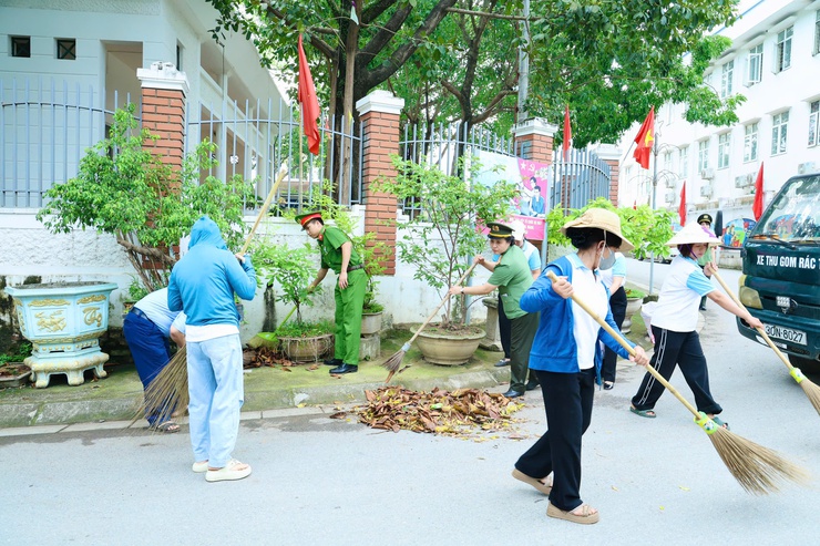 Phú Nghĩa ra quân hưởng ứng phong trào “Toàn dân chung tay bảo vệ môi trường, vì Thủ đô xanh - sạch - đẹp”- Ảnh 27.