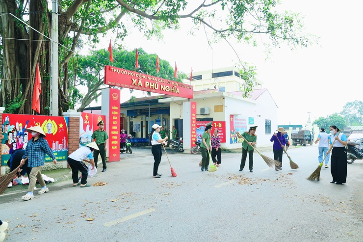 Phú Nghĩa ra quân hưởng ứng phong trào “Toàn dân chung tay bảo vệ môi trường, vì Thủ đô xanh - sạch - đẹp”- Ảnh 29.
