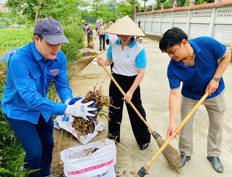 Phú Nghĩa ra quân hưởng ứng phong trào “Toàn dân chung tay bảo vệ môi trường, vì Thủ đô xanh - sạch - đẹp”- Ảnh 37.
