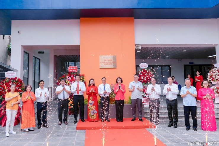 Hà Nội triển khai thí điểm mô hình chăm sóc sức khỏe ban ngày cho người cao tuổi tại phường Long Biên- Ảnh 6.