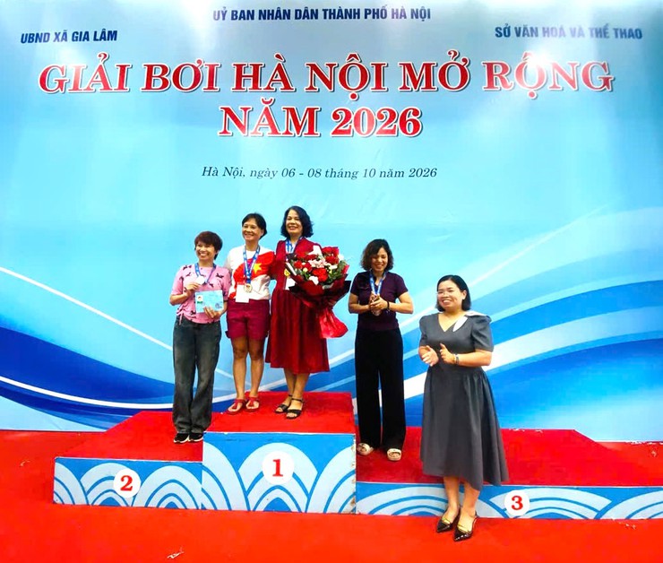 Các vận động viên bơi lội của xã Bát Tràng xuất sắc đạt 01 Huy chương vàng, 05 Huy chương đồng tại giải bơi Thành phố Hà Nội mở rộng năm 2026- Ảnh 2.