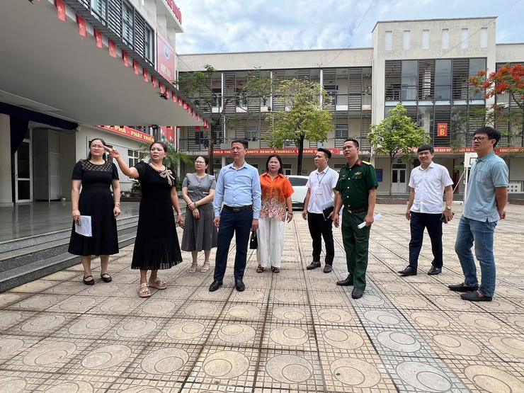 Kiểm tra cơ sở vật chất phục vụ kỳ thi tốt nghiệp Trung học phổ thông năm 2026- Ảnh 4.