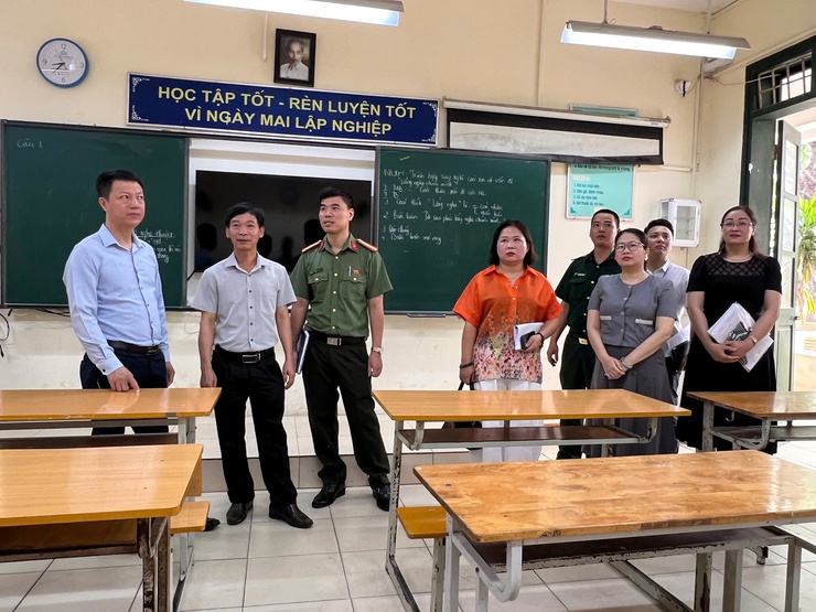 Kiểm tra cơ sở vật chất phục vụ kỳ thi tốt nghiệp Trung học phổ thông năm 2026- Ảnh 2.