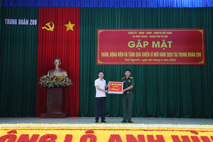 XÃ VĨNH THANH TỔ CHỨC THĂM, ĐỘNG VIÊN CHIẾN SĨ MỚI NĂM 2026- Ảnh 9.