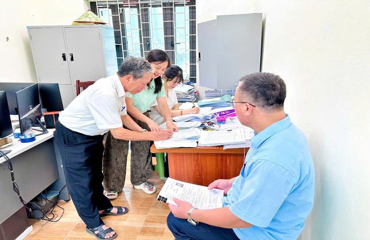 ĐẢNG BỘ XÃ DÂN HÒA HOÀN THÀNH TRƯỚC THỜI HẠN VIỆC CHỈNH LÝ, ĐỐI SOÁT THÔNG TIN ĐẢNG VIÊN 
- Ảnh 2.